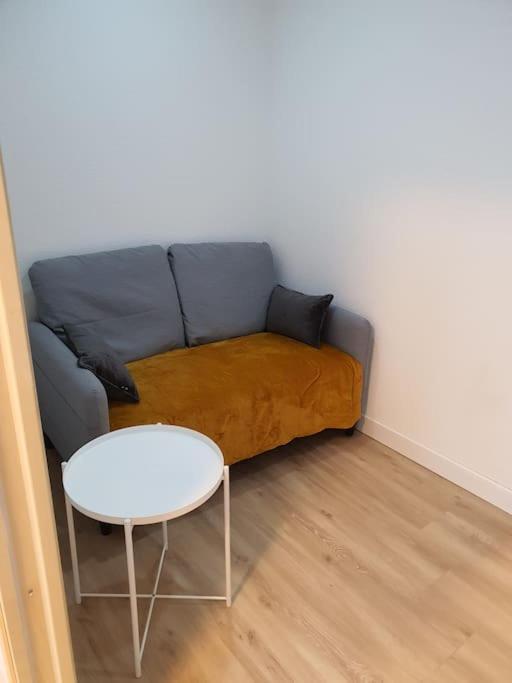 Hericourt  Le Tournesol, Appartement T1 Bis מראה חיצוני תמונה